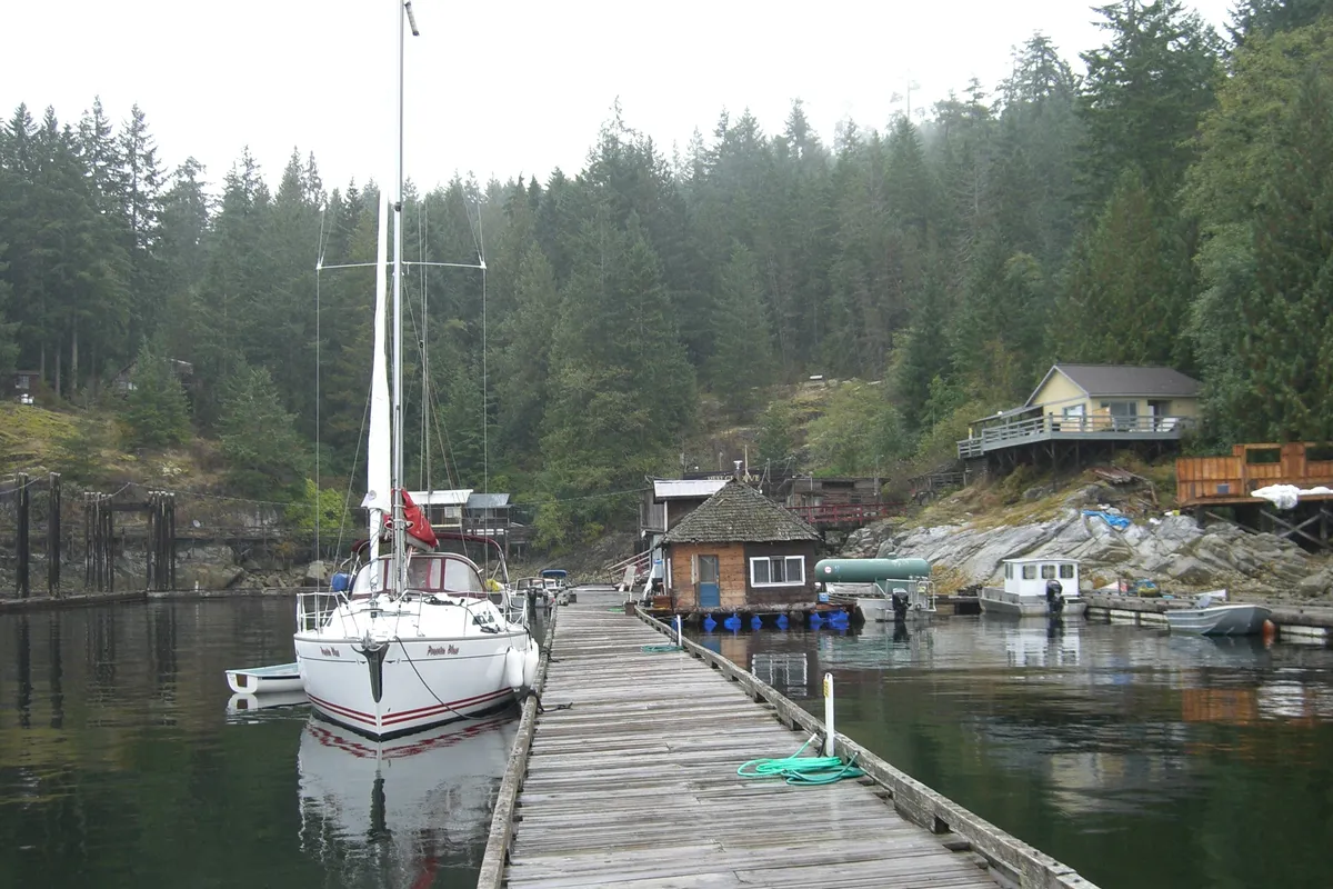 Refuge Cove, stop in Canada