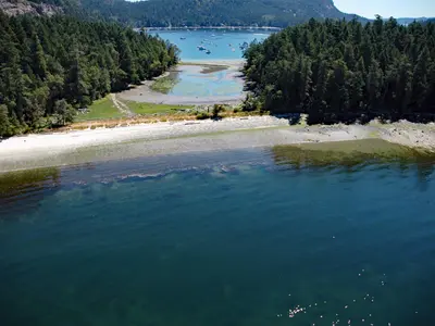 Montague Harbour Marine Provincial Park, stop in Southern Gulf Islands Electoral Area — photo 5