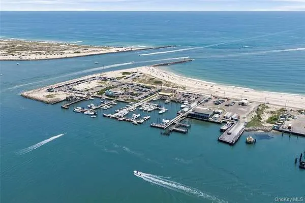 Bridgehampton Anchorage in Bridgehampton, United States — photo 5