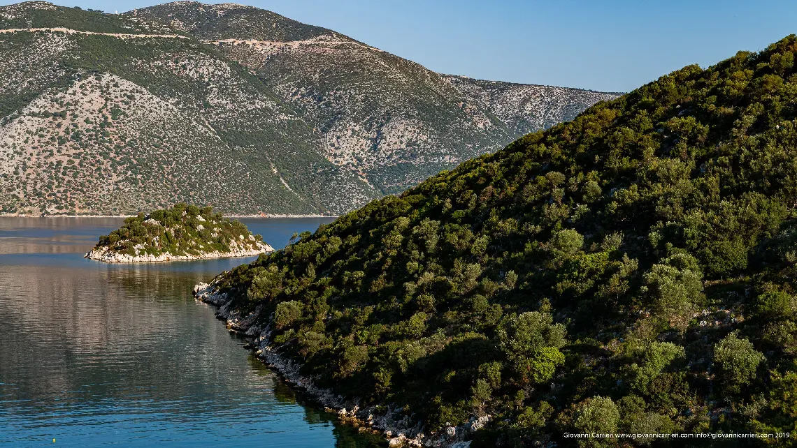 Kolpos Molou Bay in Anogi, Greece