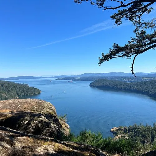 Genoa Bay, stop in Canada — photo 5