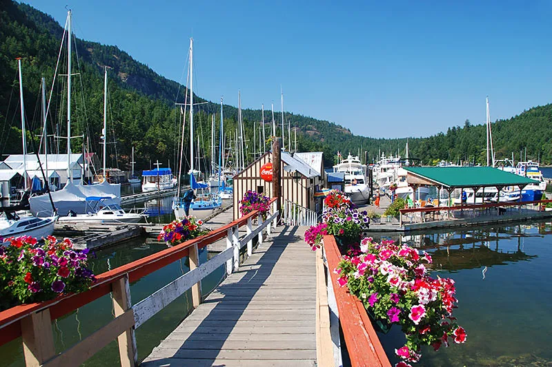 Genoa Bay, stop in Canada — photo 4