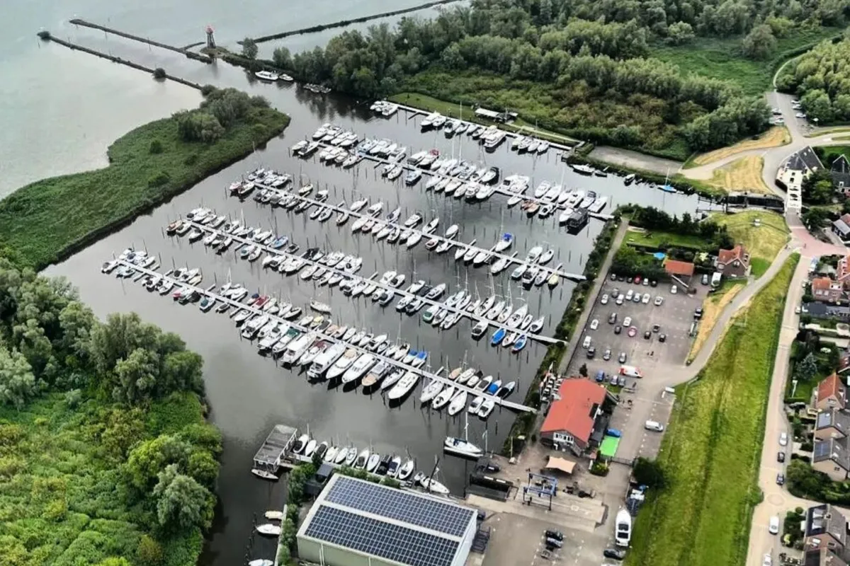 Jachthaven Strijensas, marina in Strijensas, Netherlands