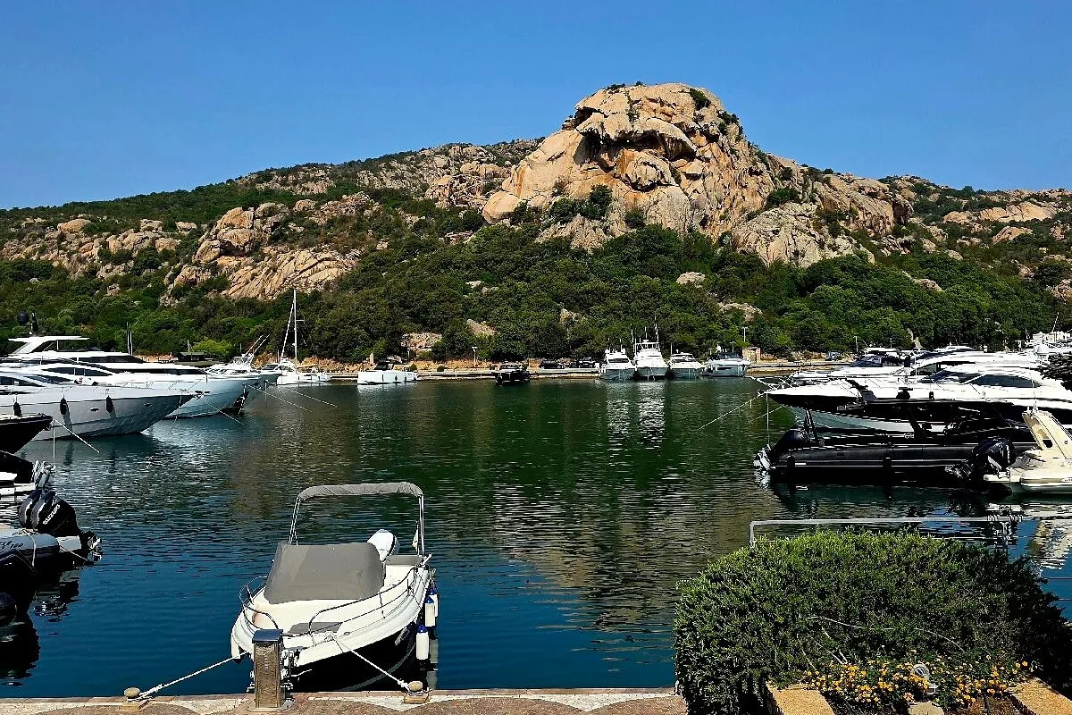 Poltu Quatu Harbour, marina in Poltu Quatu, Italy