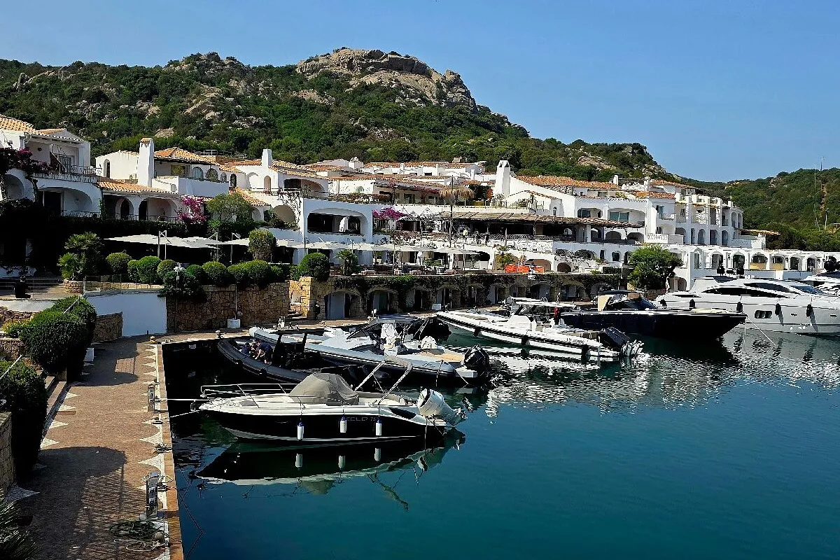 Poltu Quatu Harbour, marina in Poltu Quatu, Italy — photo 2