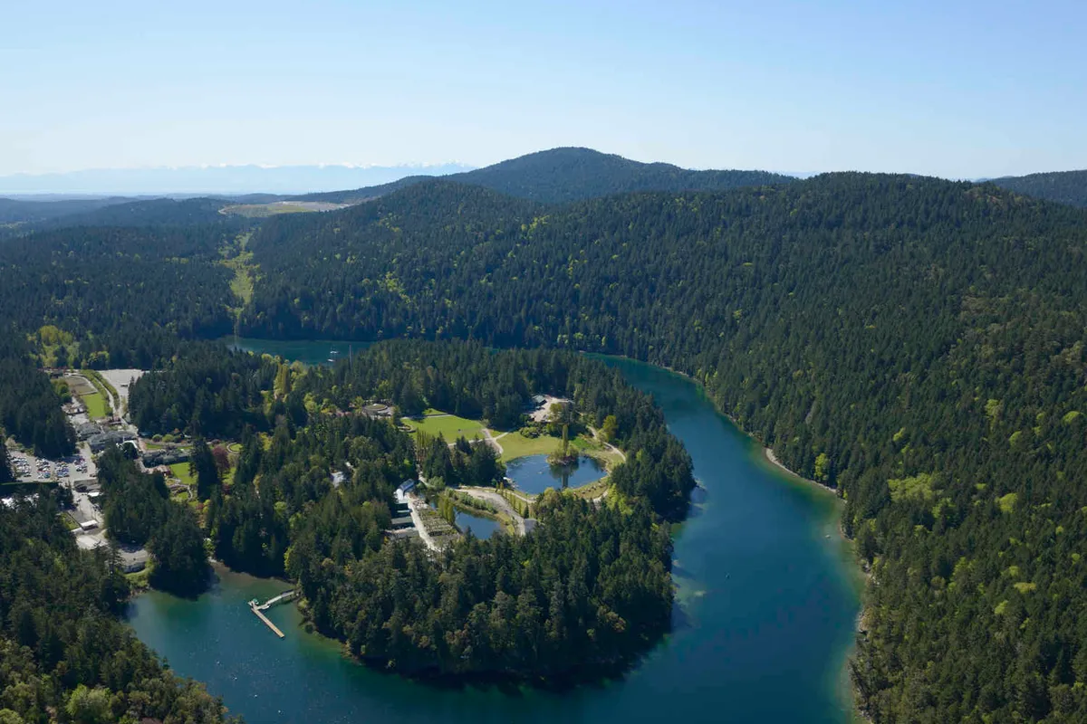 Tod Inlet, stop in Canada — photo 2