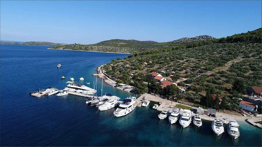 Restaurant Festa Marina in Kornati, Croatia — photo 2