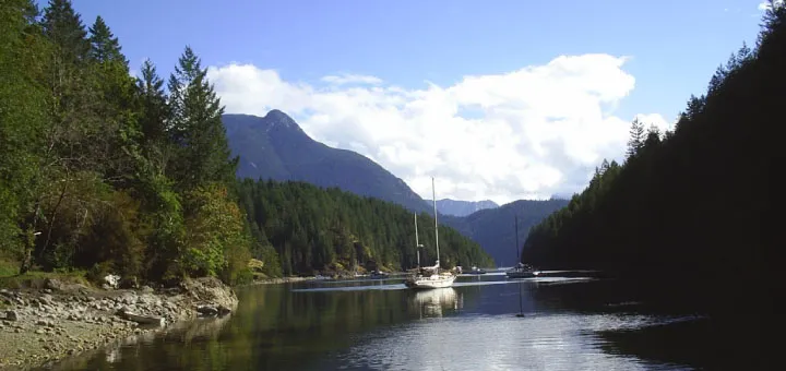 Roscoe Bay, anchorage in Canada