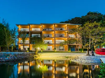 Koh Chang Marina in Baan Salak Phet, Thailand — photo 2