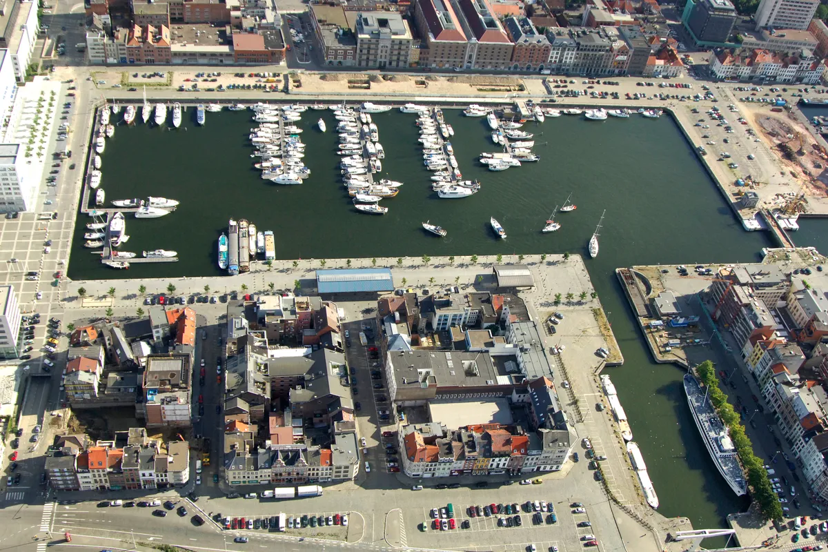 Jachthaven Willemdok, marina in Antwerp, Belgium — photo 2
