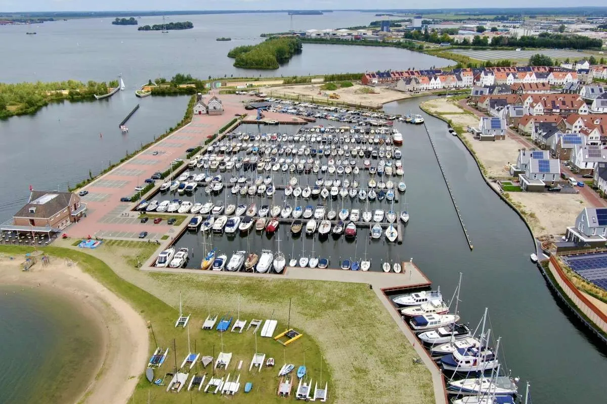 Gemeentehaven Harderwijk, marina in Harderwijk, Netherlands — photo 2