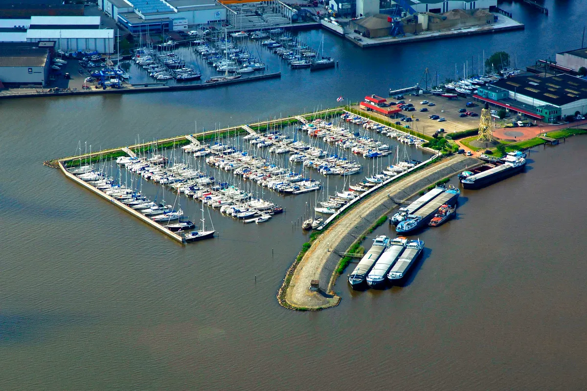 Jachthaven Friese Hoek, marina in Lemmer, Netherlands — photo 8