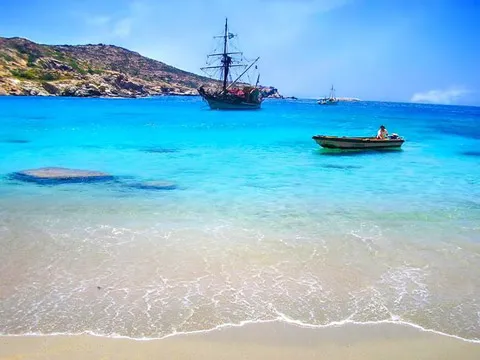 Psathi Bay in Psathi, Greece — photo 4
