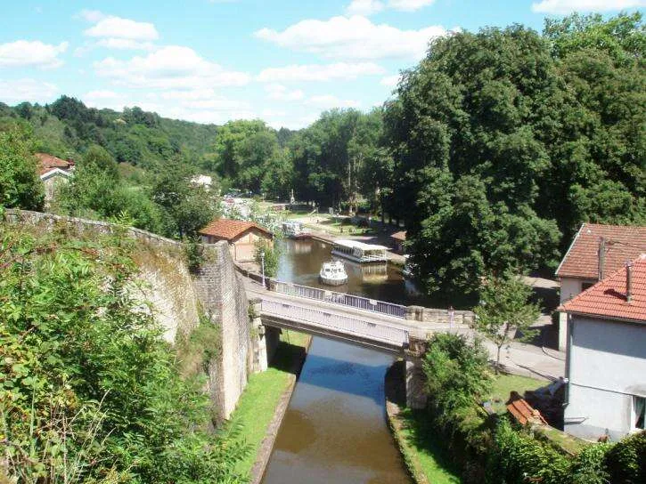 Port de Plaisance de Fontenoy le Château, marina in Fontenoy-le-Château, France