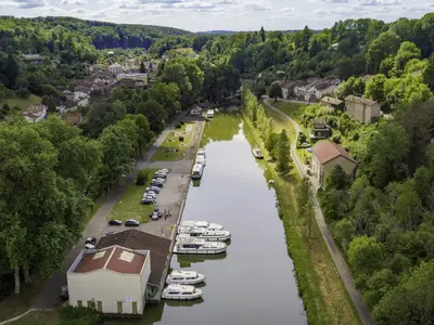 Port de Plaisance de Fontenoy le Château, marina in Fontenoy-le-Château, France — photo 2