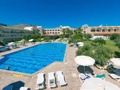 Navtathlitiki marina Dimou Kallitheas in Τζιτζιφιές, Greece — photo 2