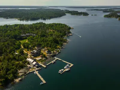 Arholma Östra Gästhamn, marina in Österhamn, Sweden — photo 3