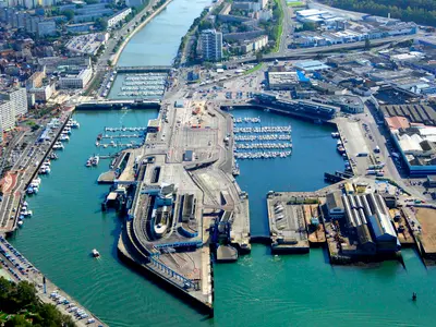 Port Napoléon, marina in Port-Saint-Louis-du-Rhône, France — photo 5