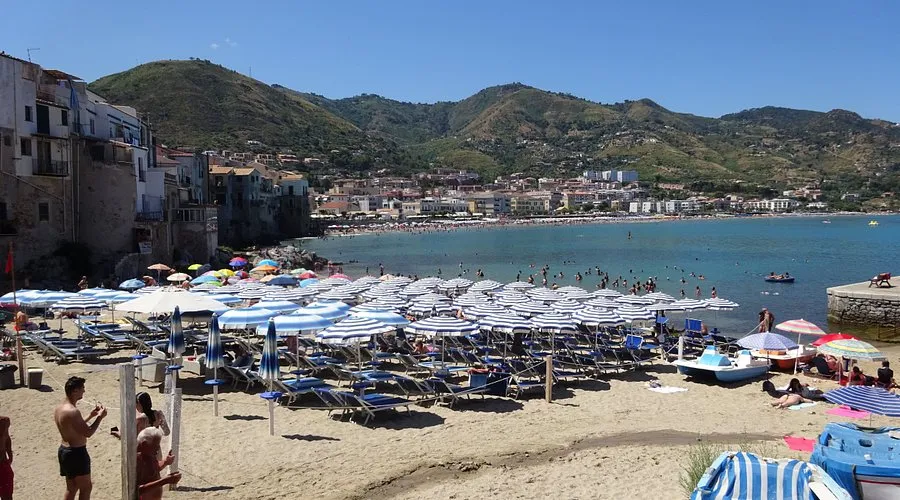 Cefalù Marina in Cefalù, Italy — photo 2
