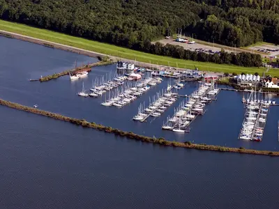 Jachthaven Feenstra, marina in Warten, Netherlands — photo 2
