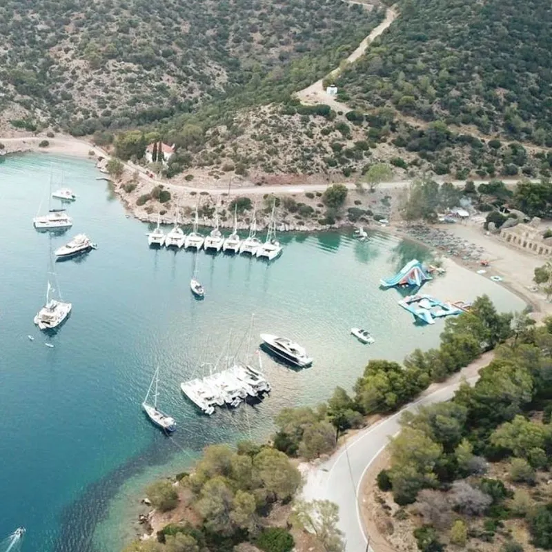 Russian Bay, anchorage in Agios Nektarios, Greece — photo 2