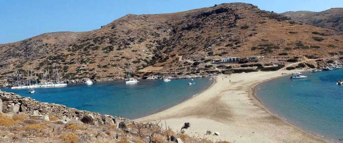 Kolona Bay in Μέριχας, Greece
