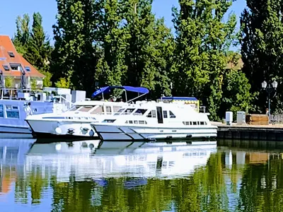 Port de Plaisance de Hesse, marina in Hesse, France — photo 5