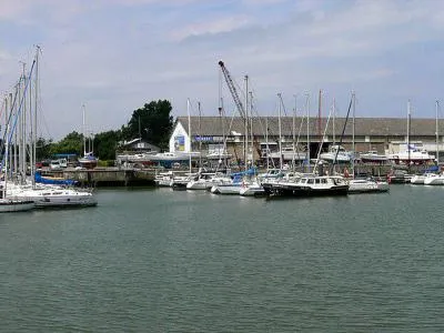 Port de Plaisance de Calais, marina in Calais, France — photo 8