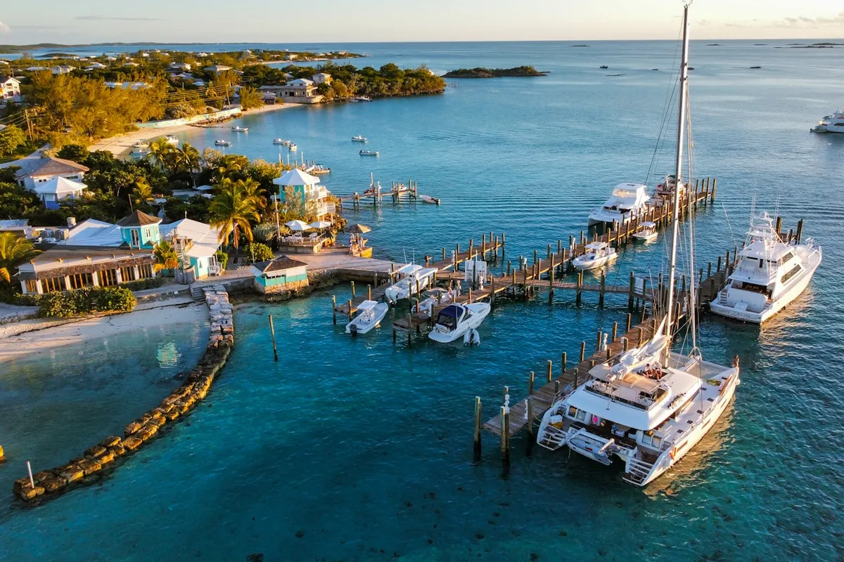 Staniel Cay Yacht Club, marina in Exuma, Bahamas