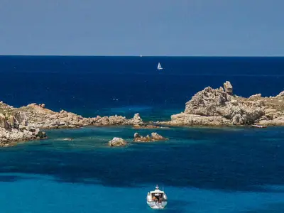 Cala Renella, marina in La Maddalena, Italy — photo 5
