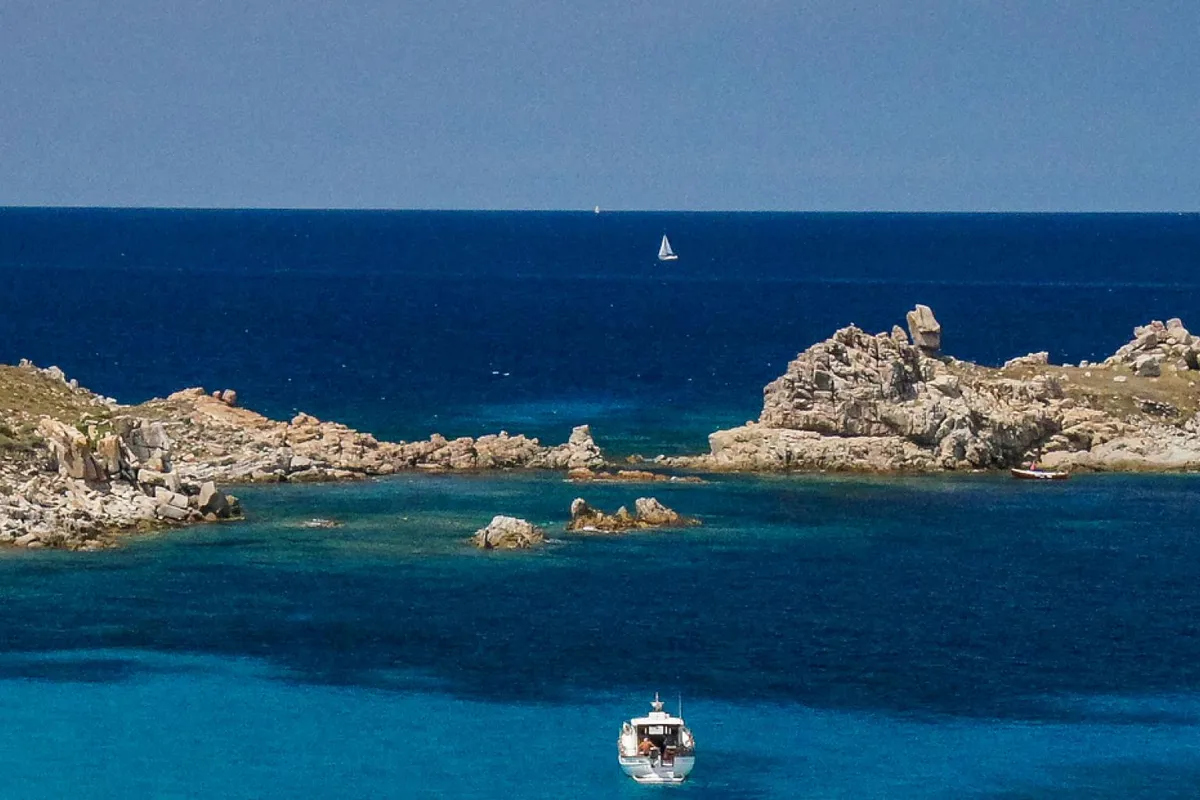 Cala Renella, marina in La Maddalena, Italy — photo 5