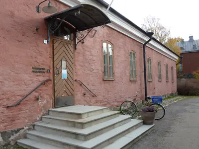 Suomenlinnan Pursiseuran (SuPs) satama Marina in Helsinki, Finland — photo 2