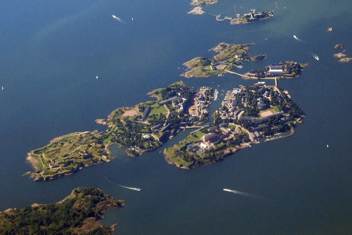 Suomenlinnan Pursiseuran (SuPs) satama Marina in Helsinki, Finland — photo 6