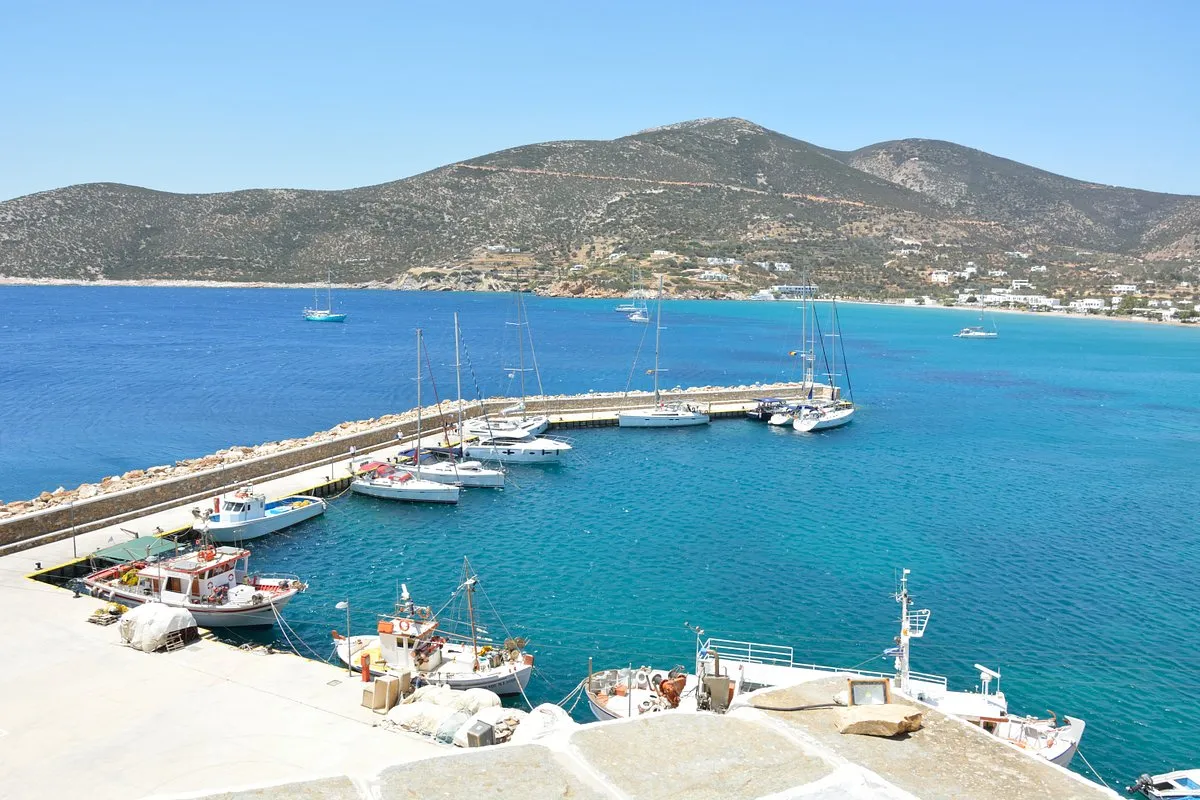 Platis Gialos pier, marina