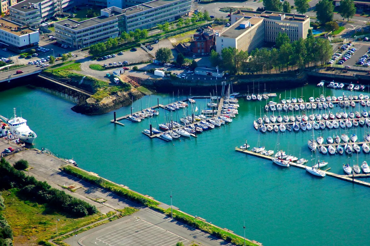 Port de Plaisance Yacht Club de la Mer du Nord, marina in Dunkirk, France — photo 3