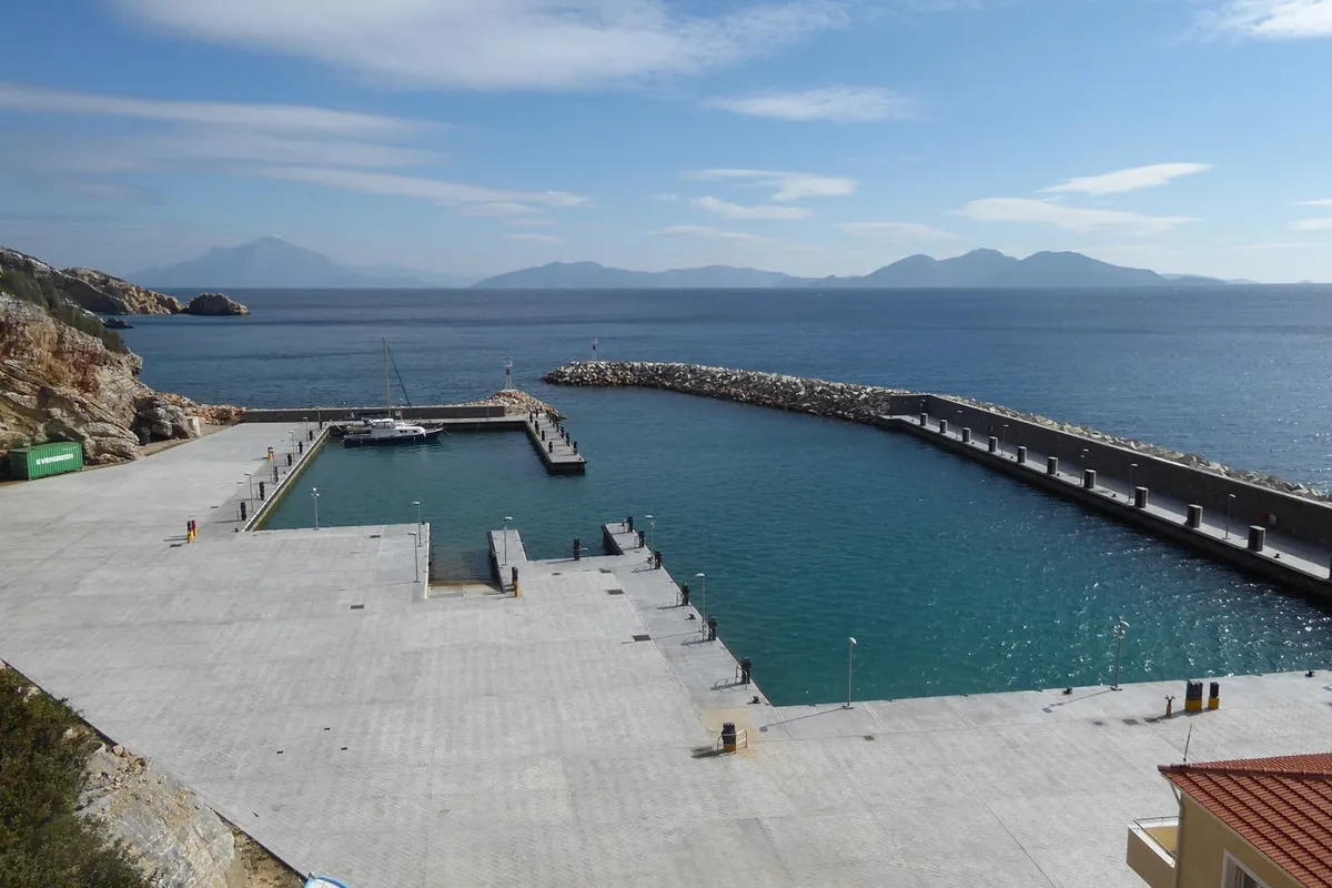 Agios Kirykos marina (new) in Agios Kirikos, Greece — photo 2