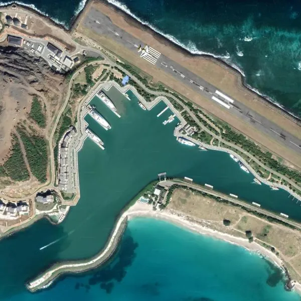 Grand Bay, marina in Charlestown, Saint Vincent and the Grenadines — photo 7