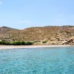Kamaki Bay