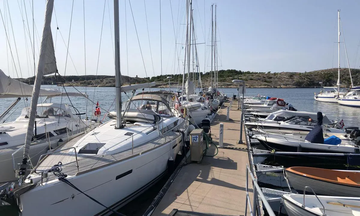 Resö Gästhamn, marina in Hamnsundet, Sweden — photo 2