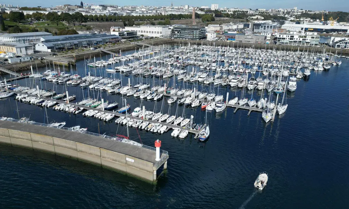 Port de Porscaff, marina in Lampaul-Plouarzel, France — photo 4