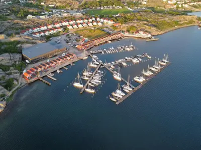 Bovallstrands Gästhamn, marina in Bovallstrand, Sweden — photo 4