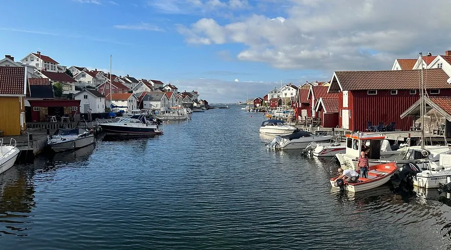 Gullholmens gästhamn, marina in Gullholmen, Sweden — photo 4