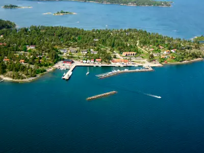 Fyruddens hamn, marina in Fyrudden, Sweden — photo 2