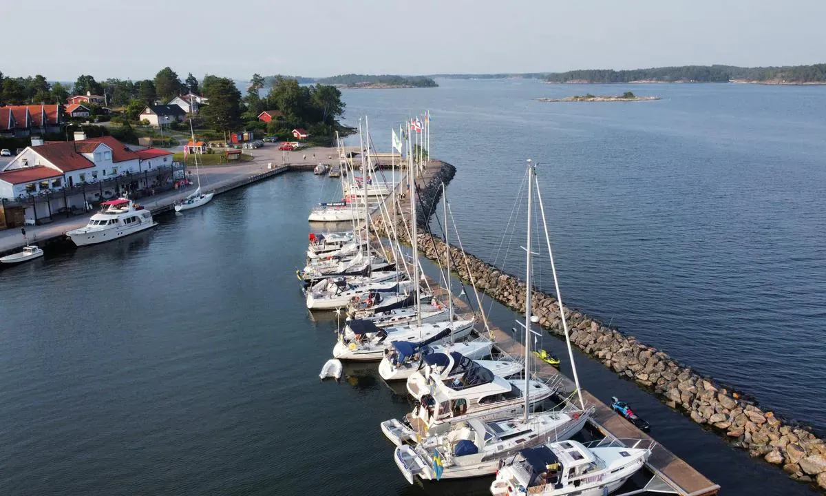 Fyruddens hamn, marina in Fyrudden, Sweden