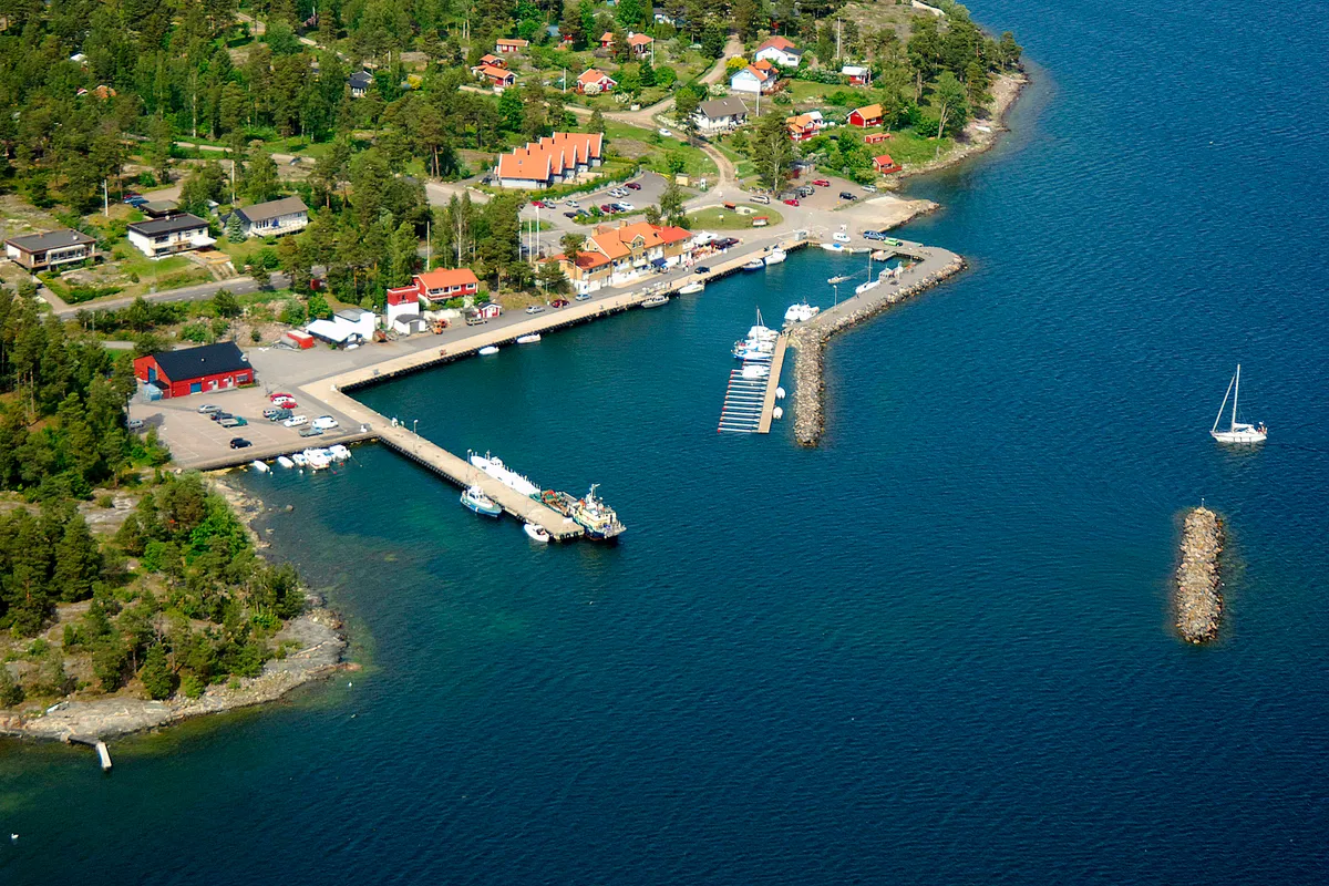 Fyruddens hamn, marina in Fyrudden, Sweden — photo 4