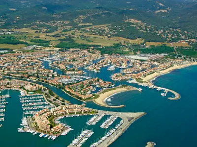 Port Grimaud, marina in Grimaud, France — photo 5