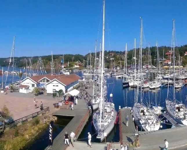 Henåns gästhamn, marina in Henån, Sweden — photo 7