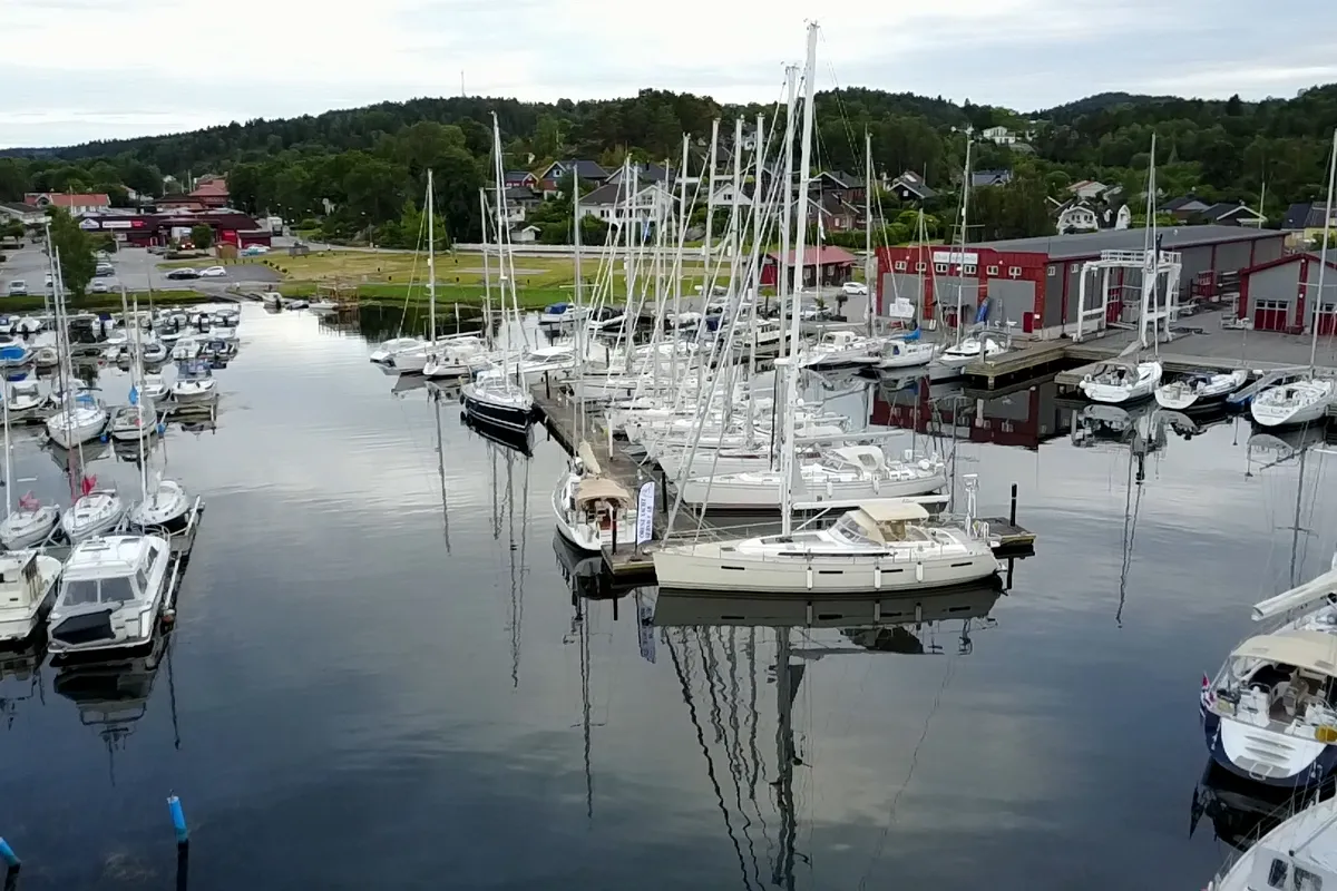 Henåns gästhamn, marina in Henån, Sweden — photo 9