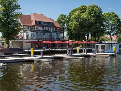 Villa am See Marina
