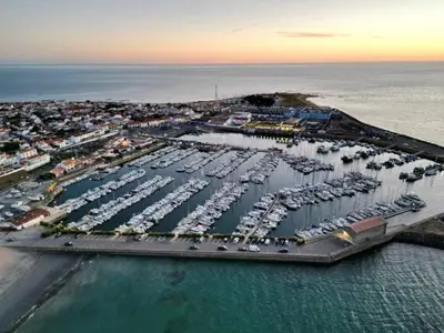 Port de l'Herbaudière, marina in L'Herbaudière, France — photo 2